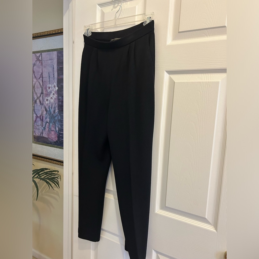 St. John’s basic knit pant size 6